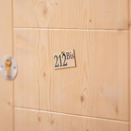 Apartment Luxury Sleeps 8 *