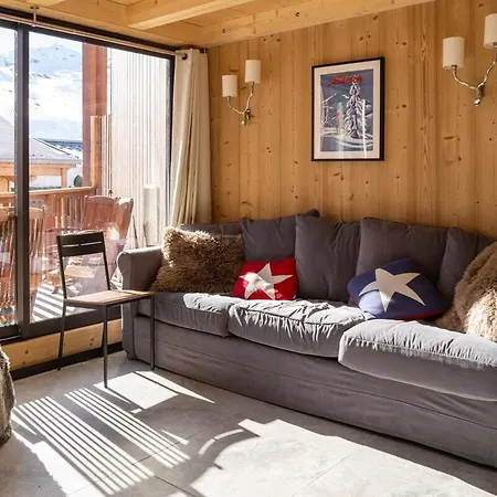 Luxury Sleeps 8 Apartment