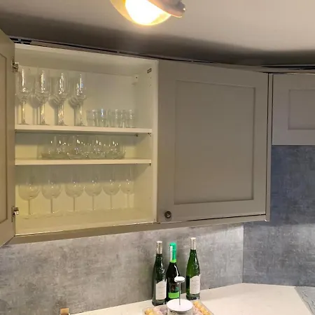 Apartment Luxury Sleeps 8 *