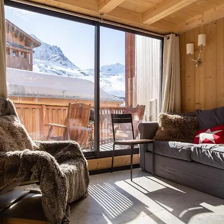 Luxury Sleeps 8 *