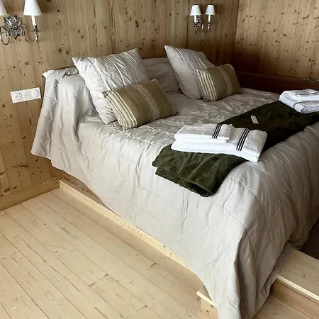 Luxury Sleeps 8 * Val Thorens