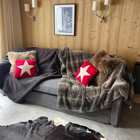 Luxury Sleeps 8 *